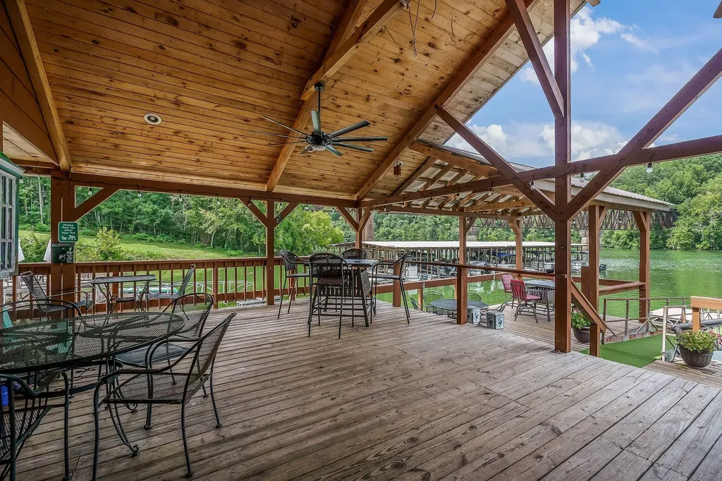 1967 Rock Island Road Rock Island TN 38581