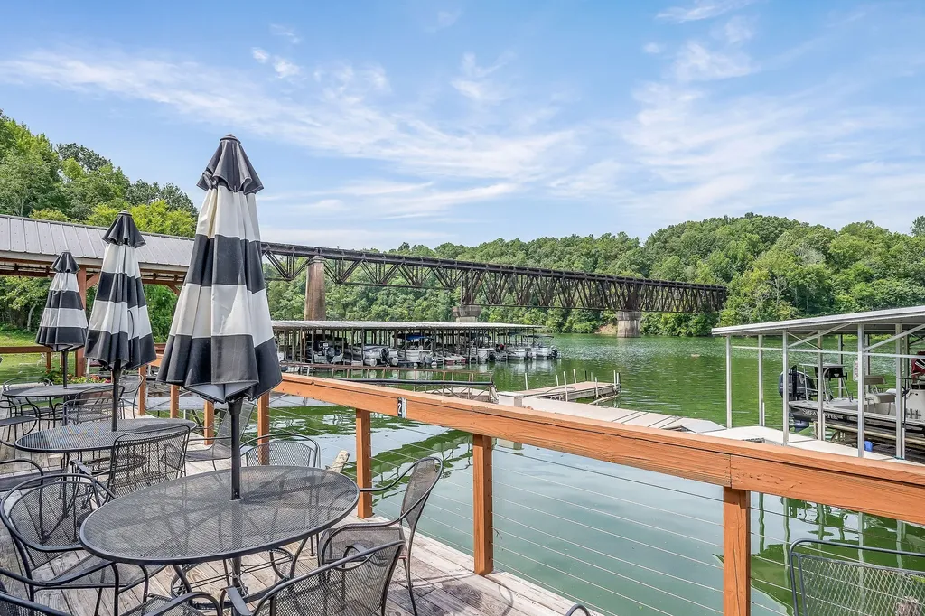 1967 Rock Island Road Rock Island TN 38581