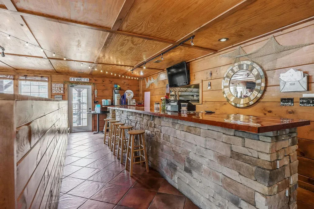 1967 Rock Island Road Rock Island TN 38581