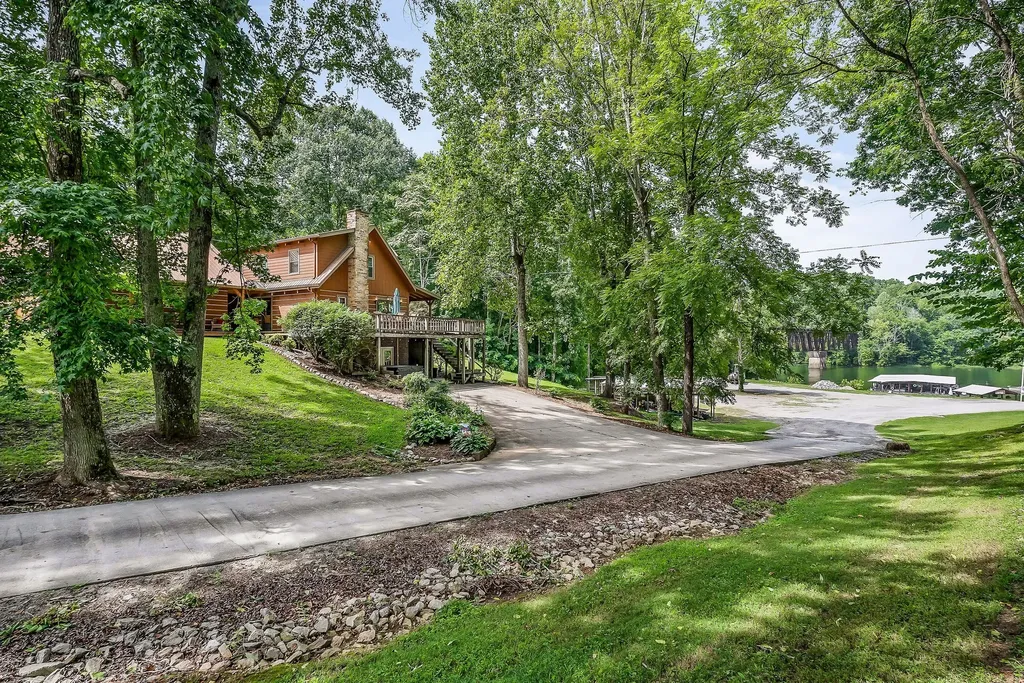 1967 Rock Island Road Rock Island TN 38581
