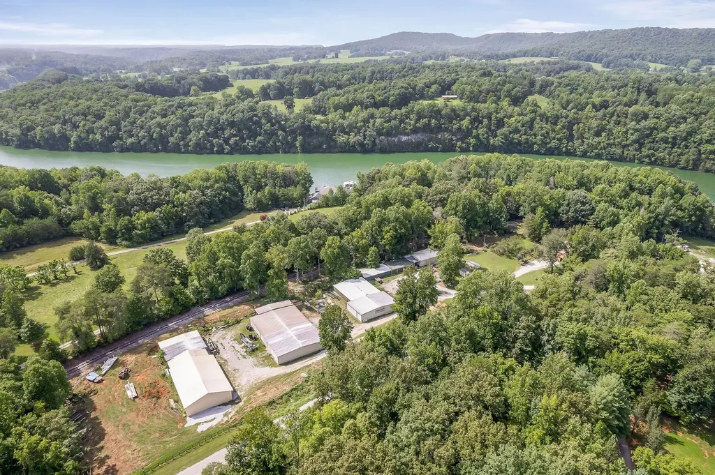 1967 Rock Island Road Rock Island TN 38581