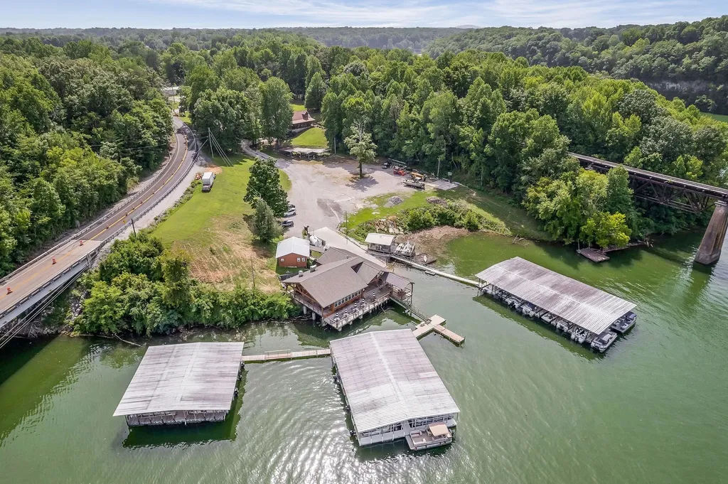 1967 Rock Island Road Rock Island TN 38581