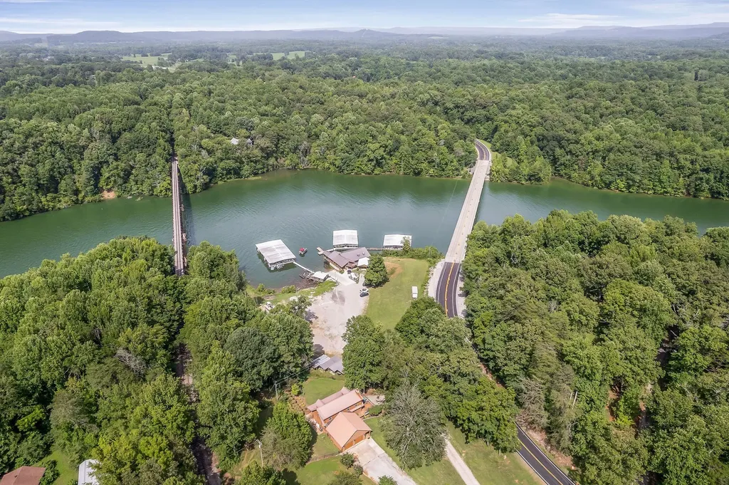 1967 Rock Island Road Rock Island TN 38581