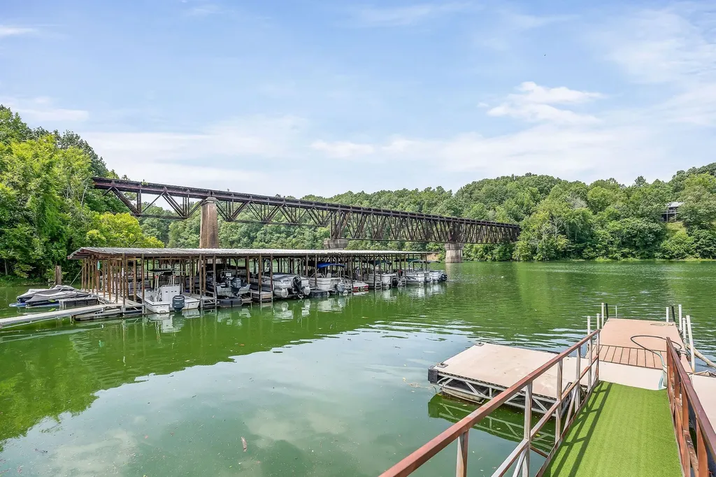 1967 Rock Island Road Rock Island TN 38581