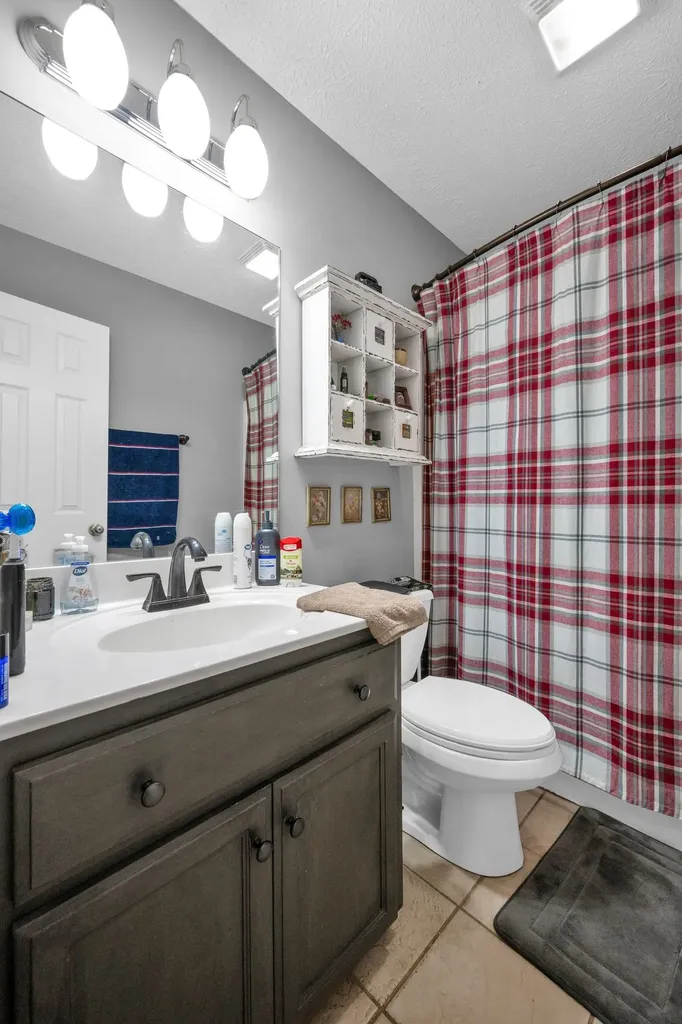 109 Whippoorwill Drive Waverly TN 37185