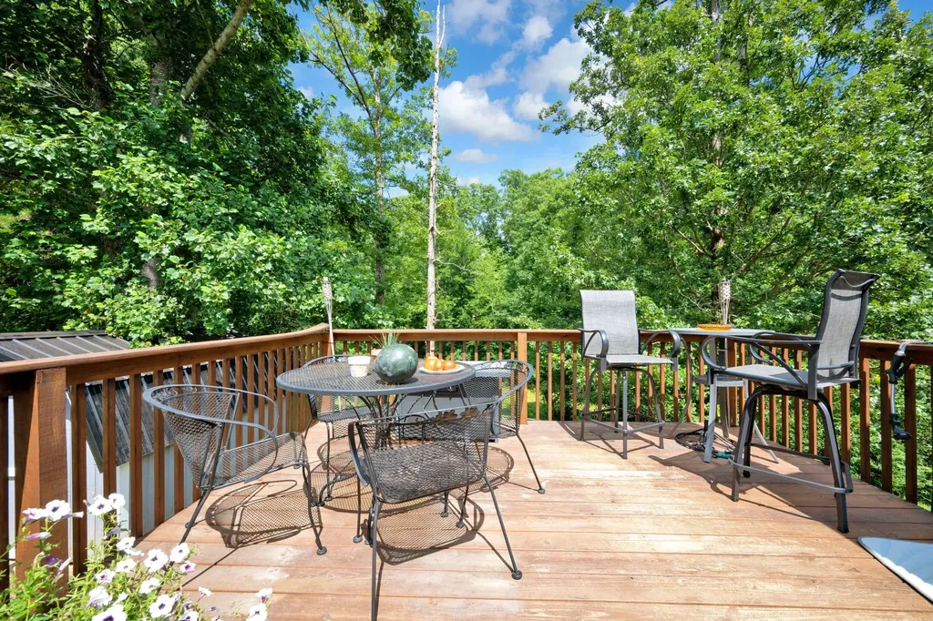 109 Whippoorwill Drive Waverly TN 37185