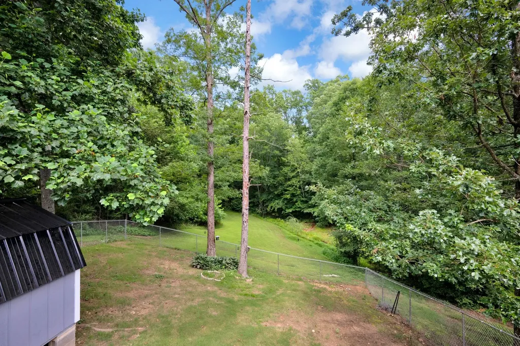 109 Whippoorwill Drive Waverly TN 37185