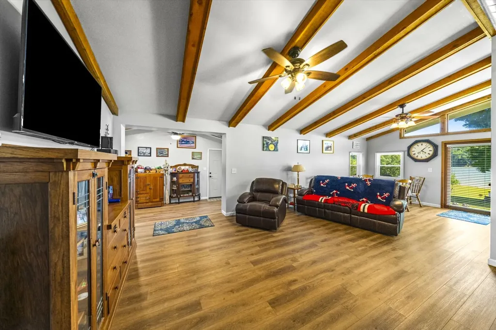1648 Canal Lane Dandridge TN 37725