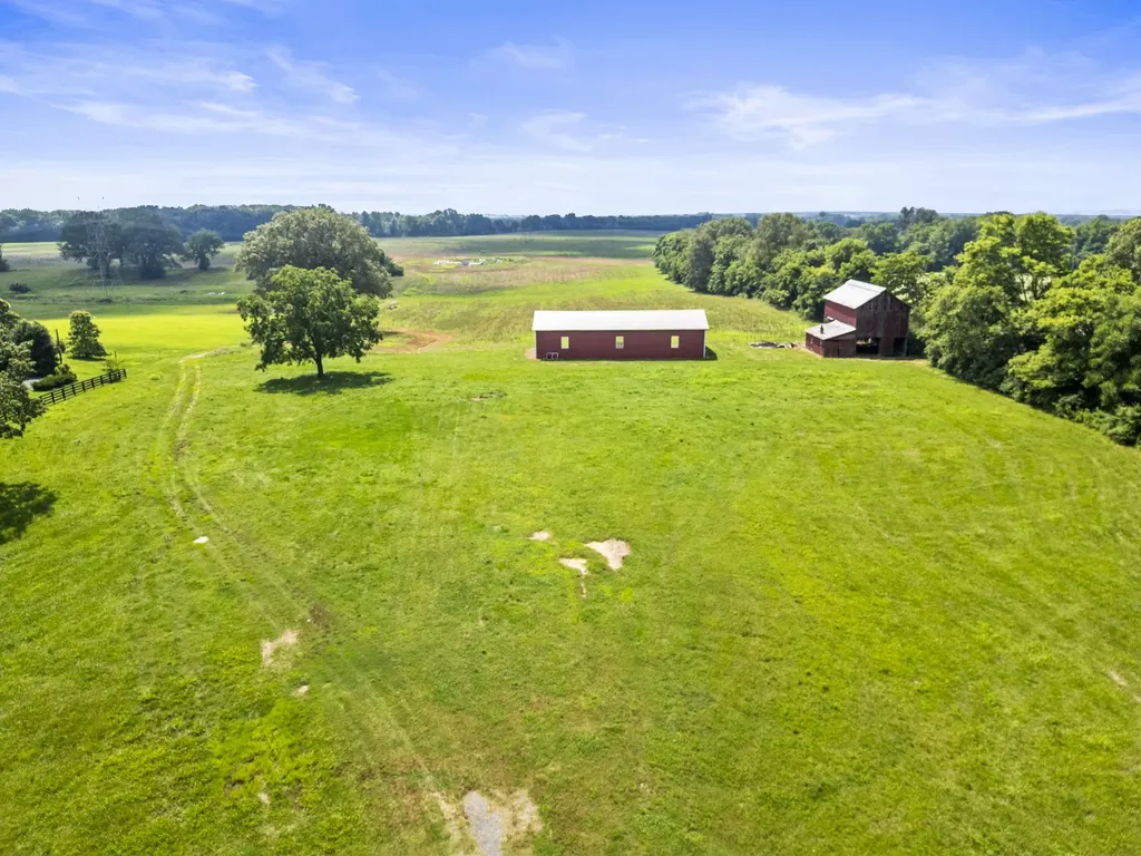 4635 Hwy 431, N Springfield TN 37172