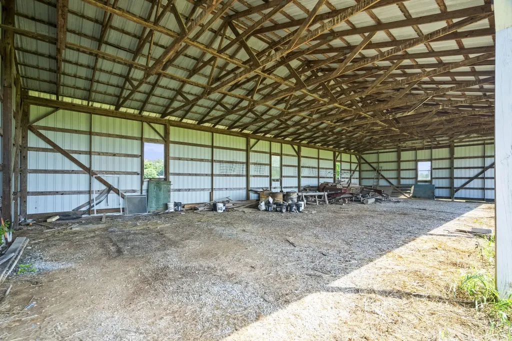 4635 Hwy 431, N Springfield TN 37172