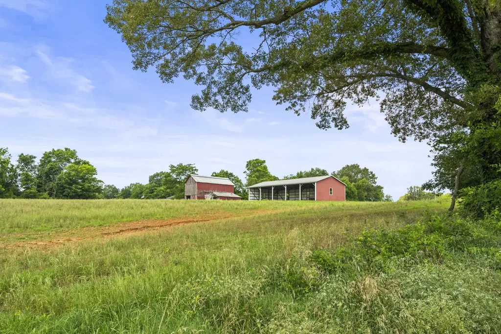 4635 Hwy 431, N Springfield TN 37172