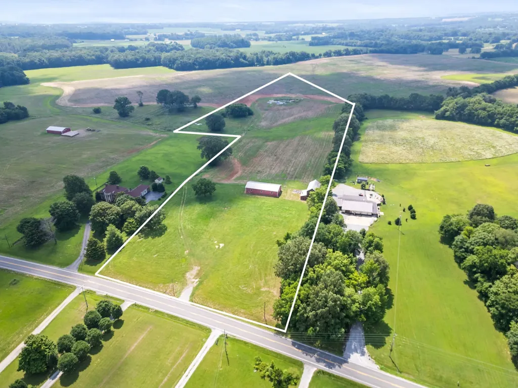 4635 Hwy 431, N Springfield TN 37172