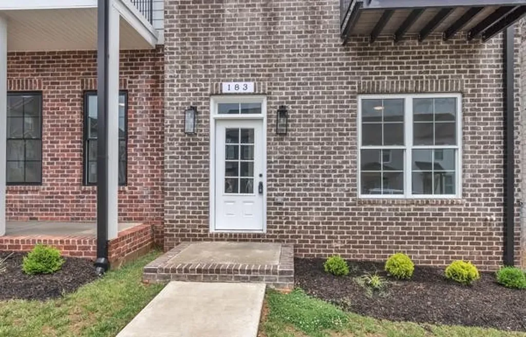 183 Charleston Avenue Pleasant View TN 37146