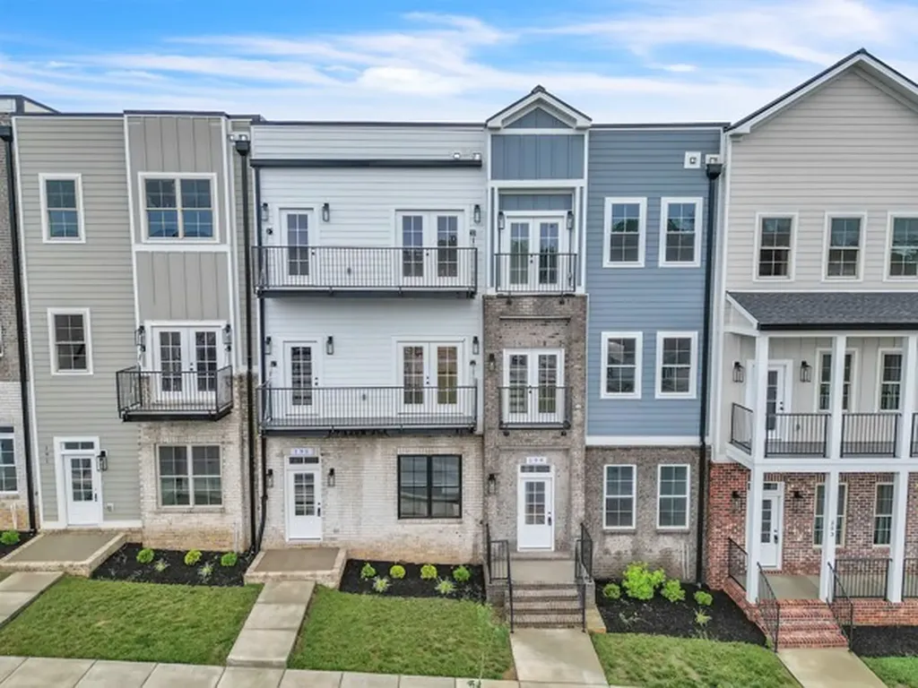 195 Charleston Avenue Pleasant View TN 37146