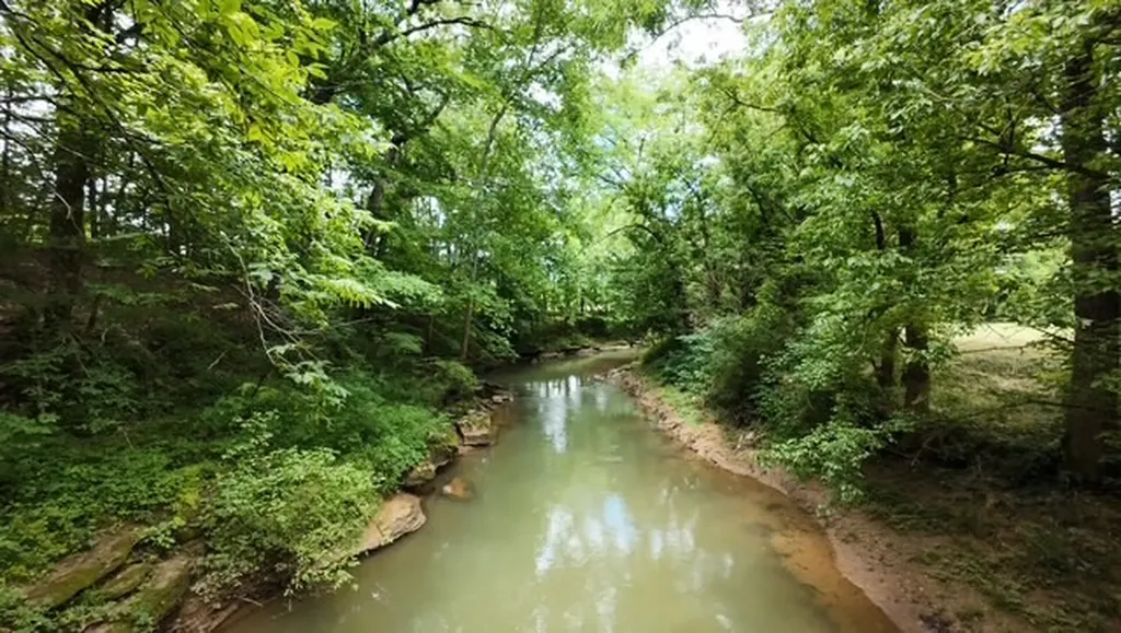 738 Blue Water Drive Cookeville TN 38506