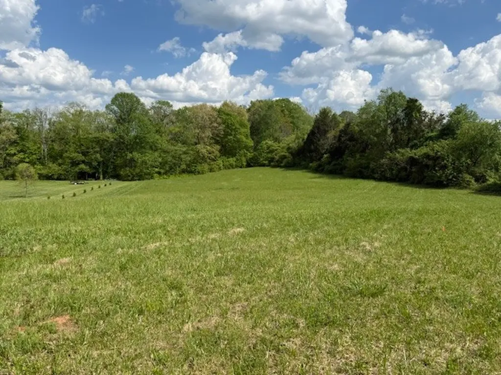 738 Blue Water Drive Cookeville TN 38506