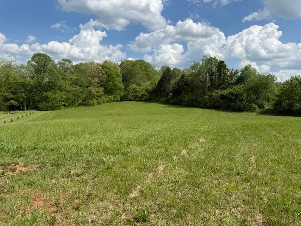 738 Blue Water Drive Cookeville TN 38506