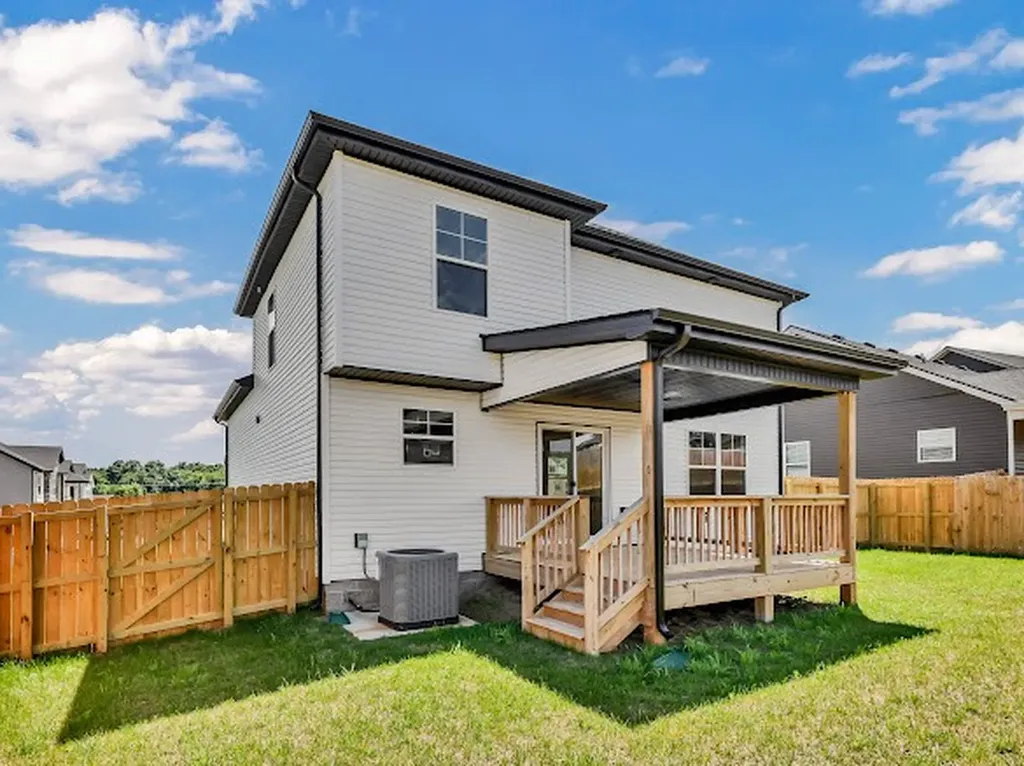 236 Cardinal Creek Clarksville TN 37040