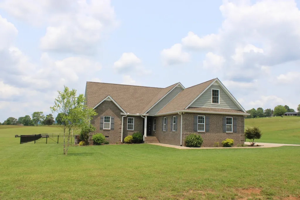 400 Collins Run Mcminnville TN 37110