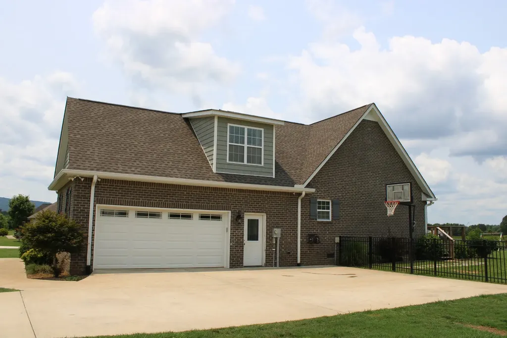 400 Collins Run Mcminnville TN 37110