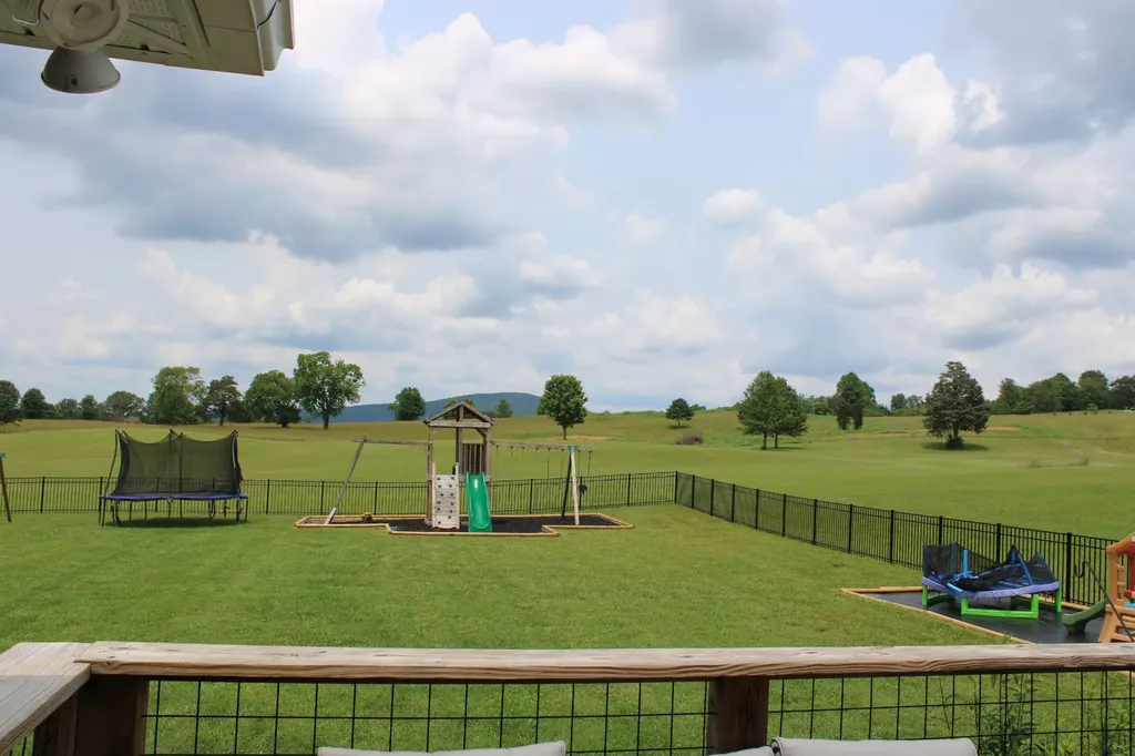 400 Collins Run Mcminnville TN 37110
