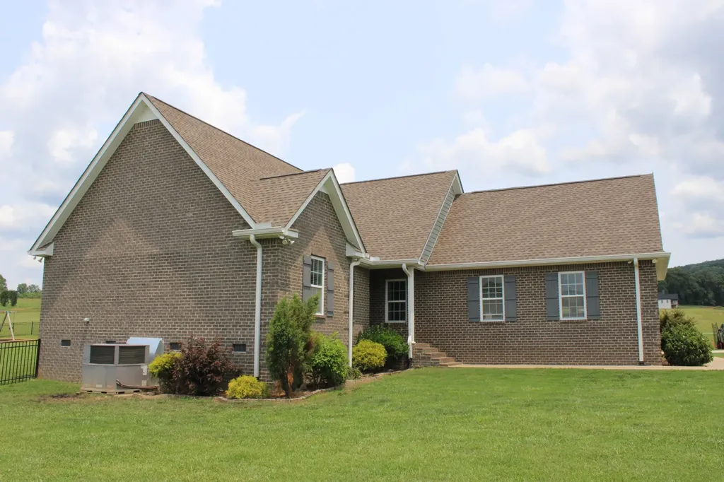 400 Collins Run Mcminnville TN 37110