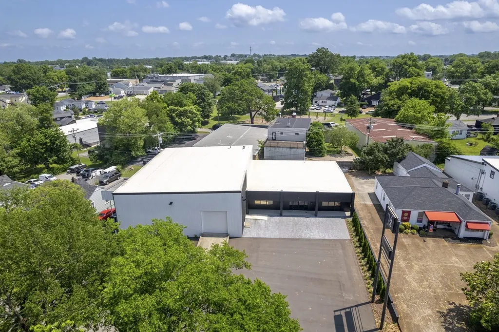 642 W Iris Drive Nashville TN 37204