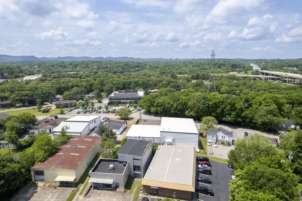 642 W Iris Drive Nashville TN 37204