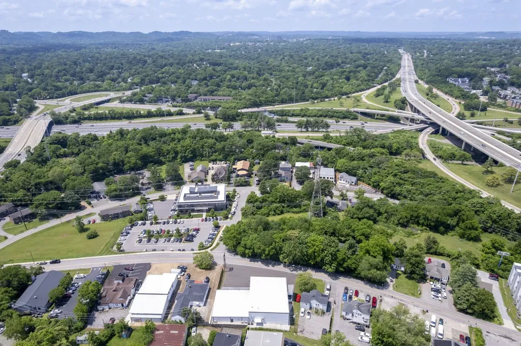 642 W Iris Drive Nashville TN 37204