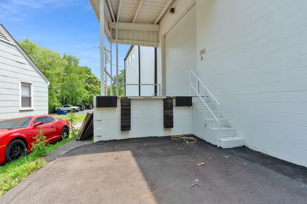 642 W Iris Drive Nashville TN 37204