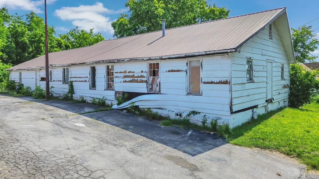 317 E 18th Street Columbia TN 38401