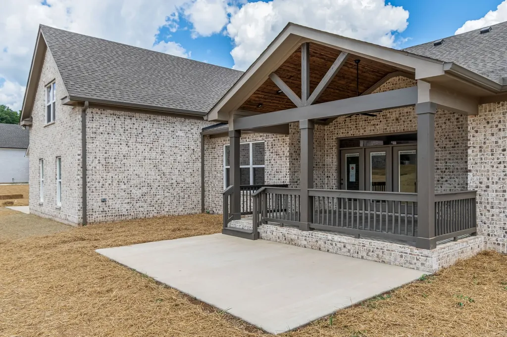 4049 Advocate Path Culleoka TN 38451