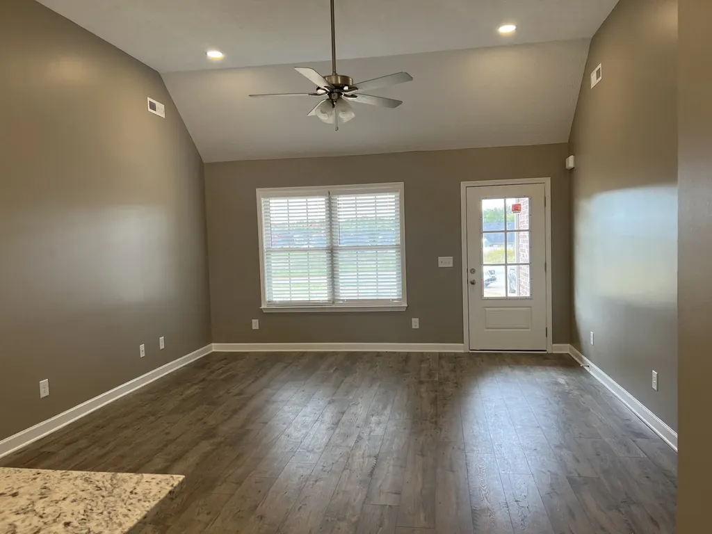 3358 Curie Circle Christiana TN 37037