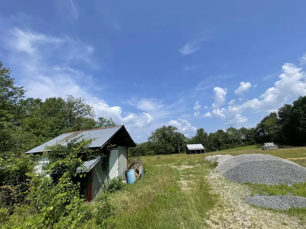 4750 Thomas And Smith Road Pikeville TN 37367