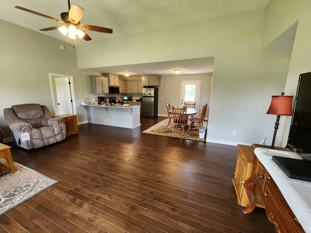 4574 Long Creek Road Lafayette TN 37083
