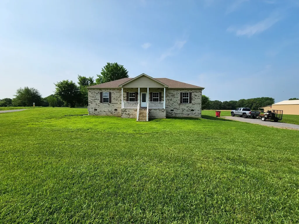 4574 Long Creek Road Lafayette TN 37083