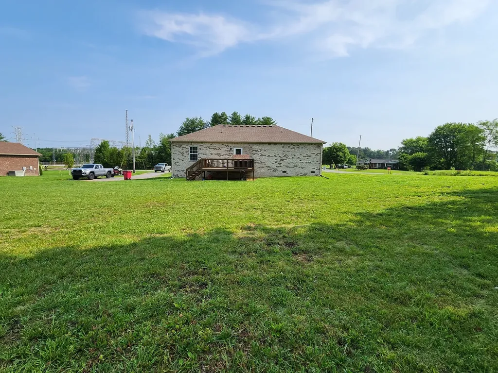 4574 Long Creek Road Lafayette TN 37083