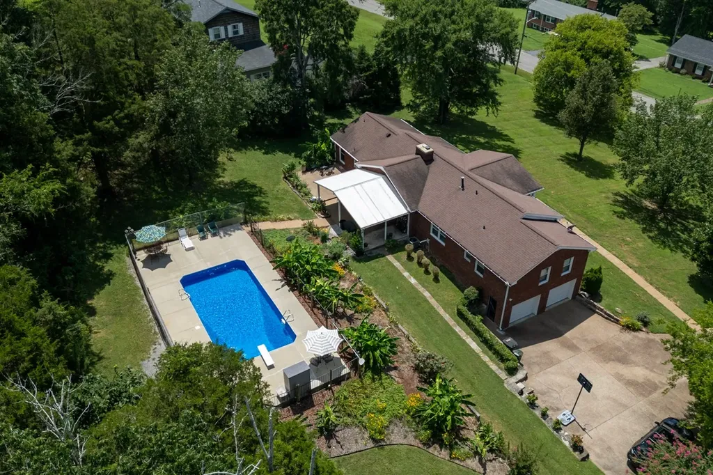 237 Craigmeade Drive Nashville TN 37214