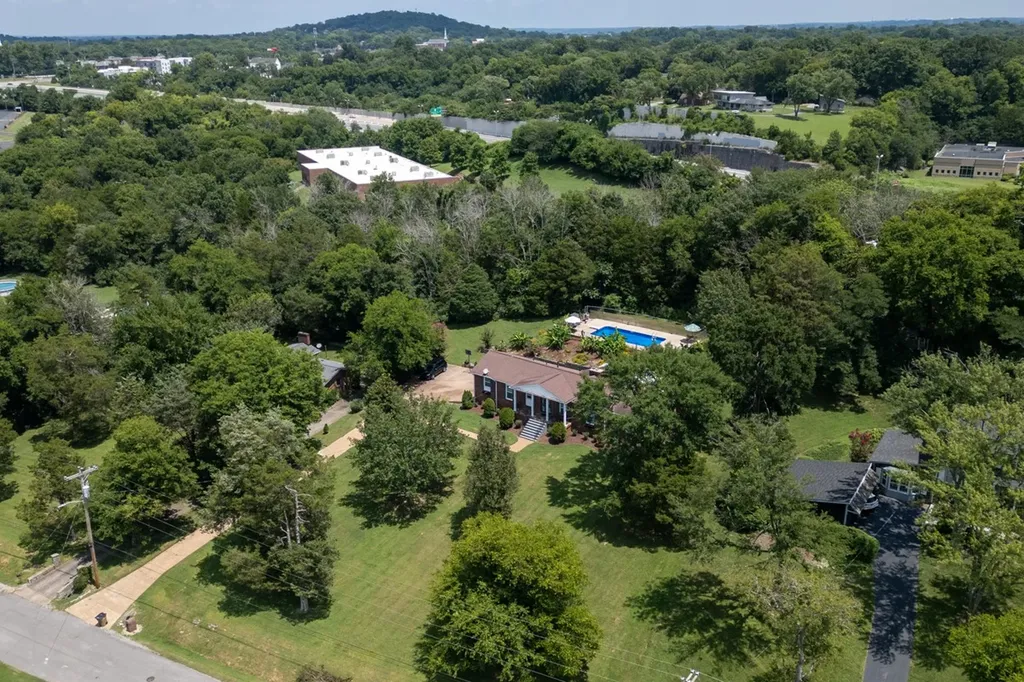 237 Craigmeade Drive Nashville TN 37214