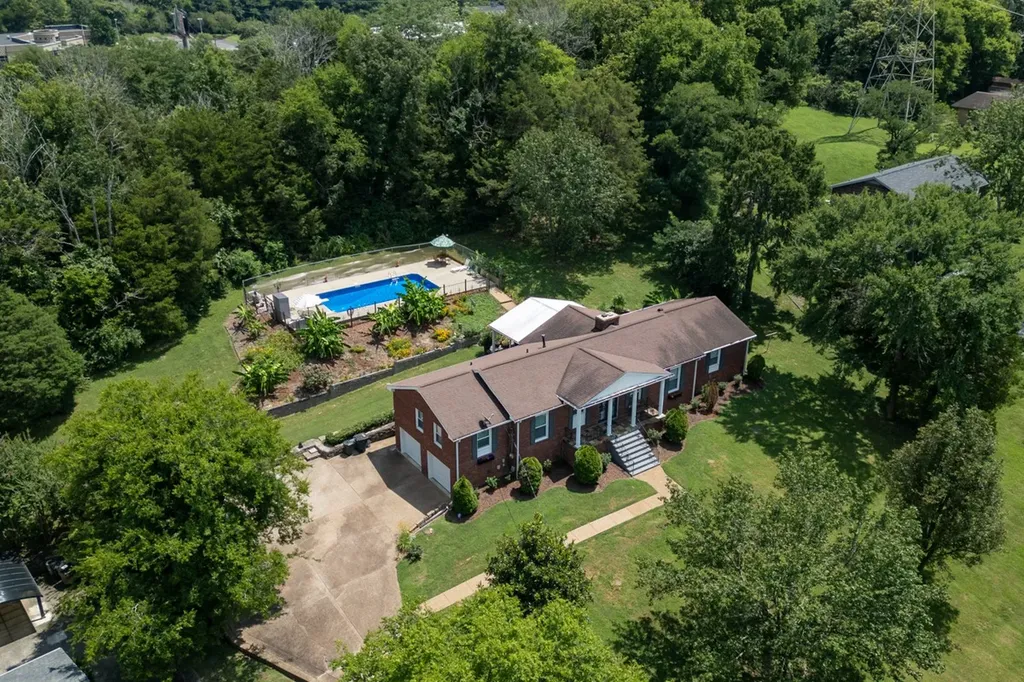 237 Craigmeade Drive Nashville TN 37214