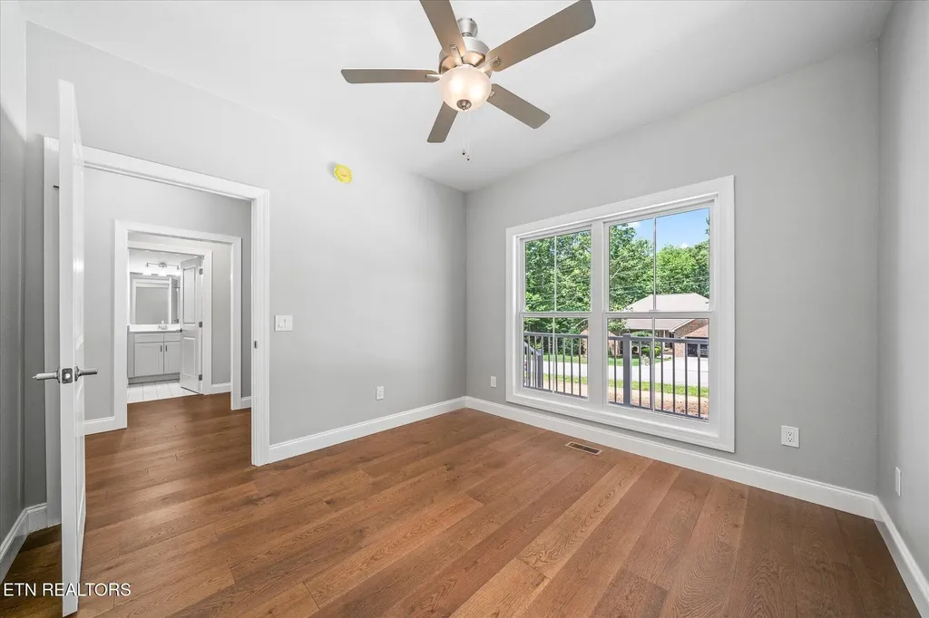 145 Lakeside Drive Crossville TN 38558
