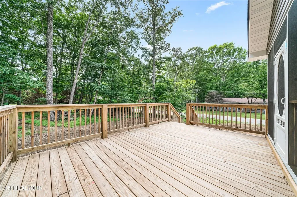 145 Lakeside Drive Crossville TN 38558