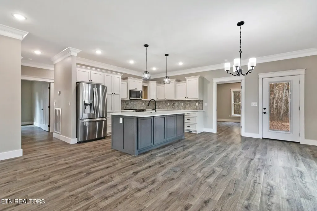 13 Norwich Terrace Crossville TN 38558