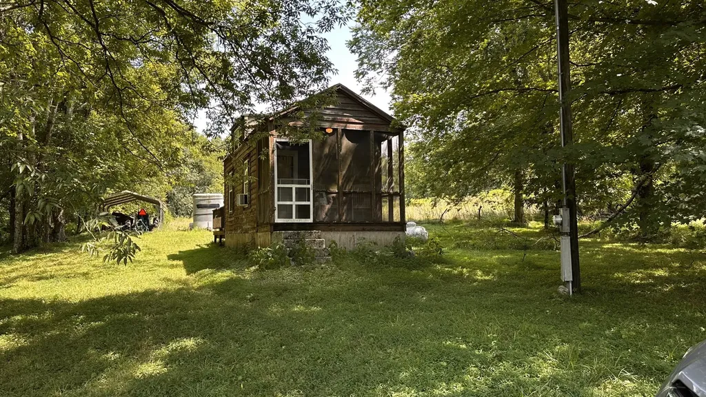 911 Petersburg Chestnt Rdg Road Petersburg TN 37144