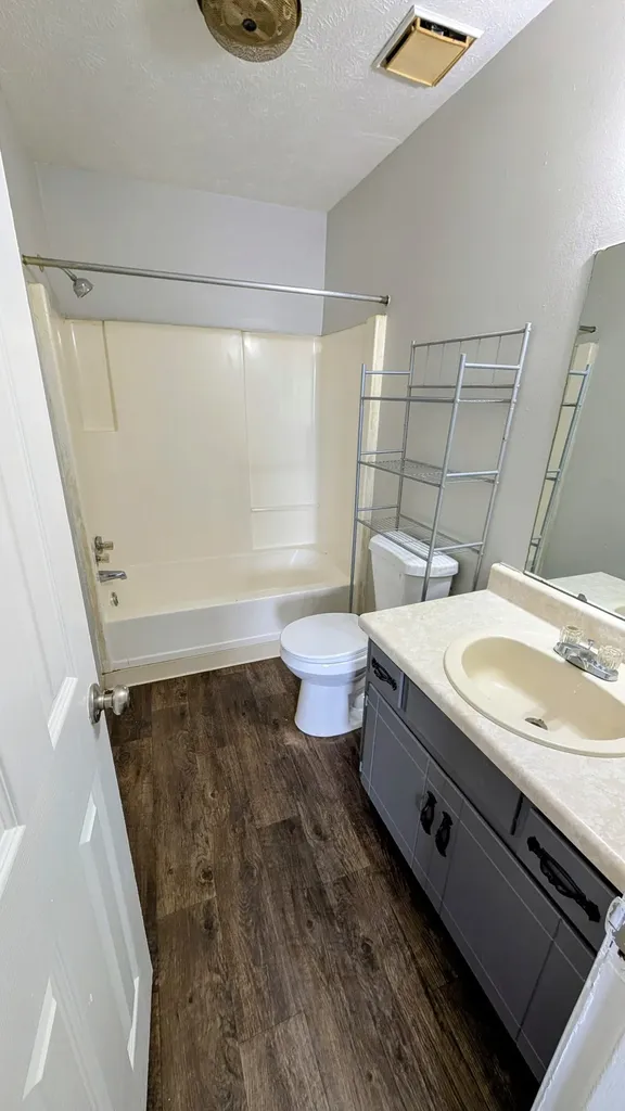 5104 Linbar Drive Nashville TN 37211