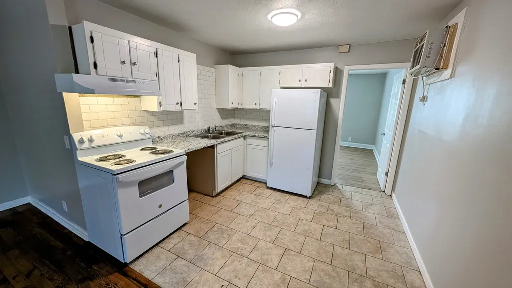 5104 Linbar Drive Nashville TN 37211
