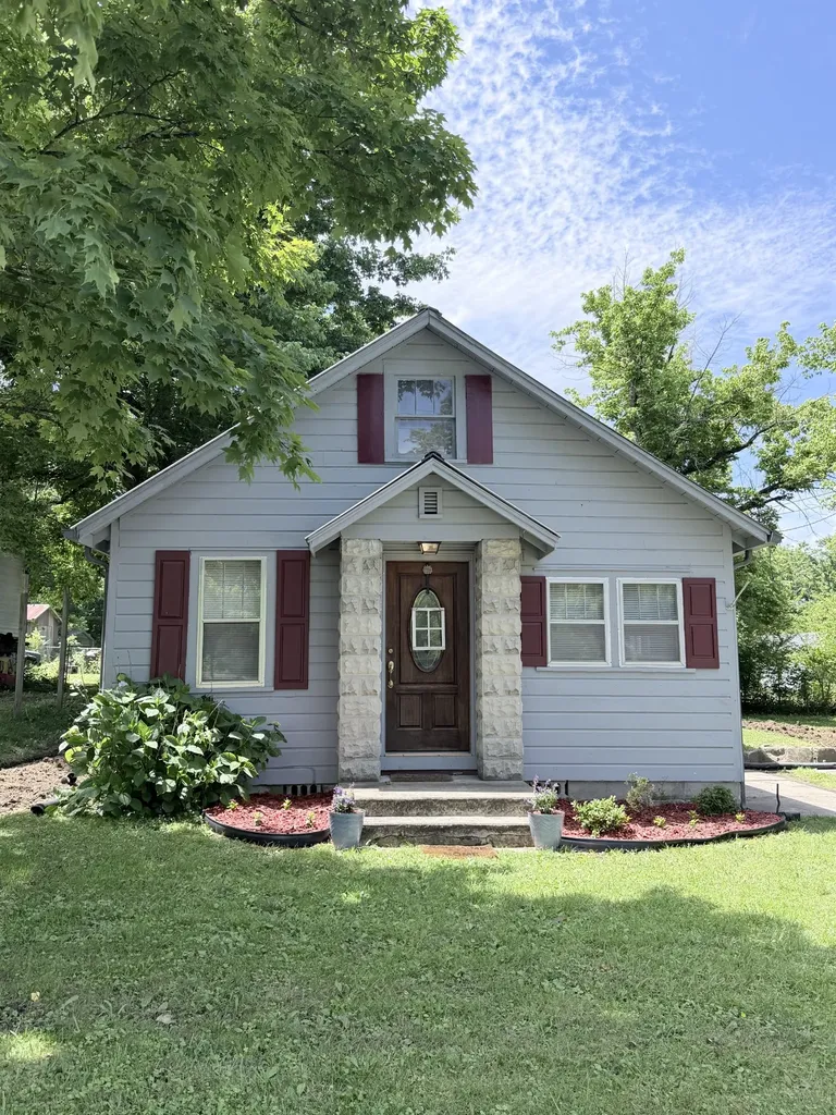 962 3rd Street Tracy City TN 37387