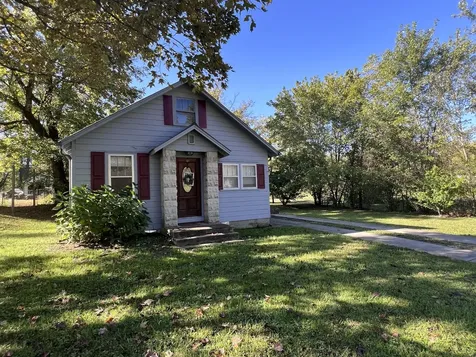 962 3rd Street Tracy City TN 37387