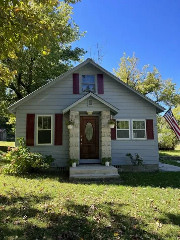 962 3rd Street Tracy City TN 37387