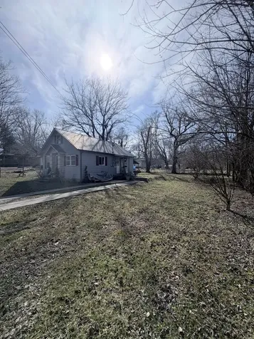 962 3rd Street Tracy City TN 37387
